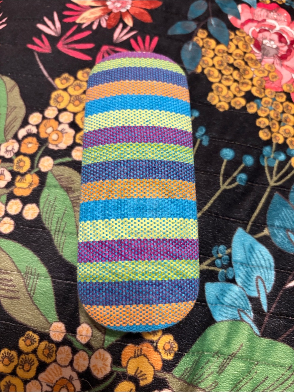 🔴 Eyeglass or sunglasses Striped multicolor hard shell case